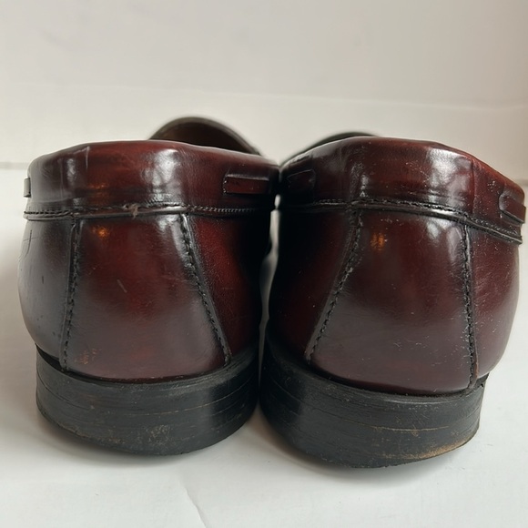 G.H. Bass & Co burgundy tassel kiltie Weejuns loafers drees shoes slip ons main image 6